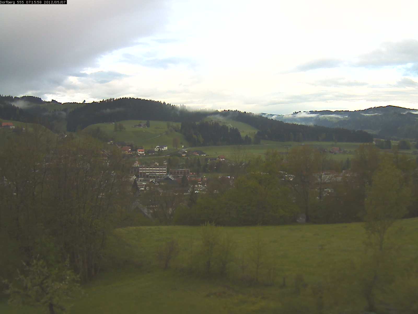 Webcam-Bild: Aussicht vom Dorfberg in Langnau 20120507-071600