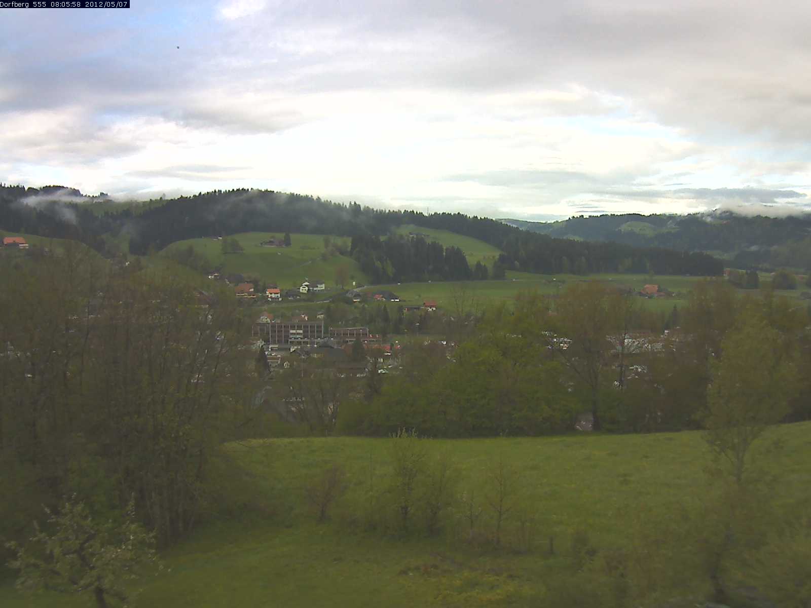 Webcam-Bild: Aussicht vom Dorfberg in Langnau 20120507-080600