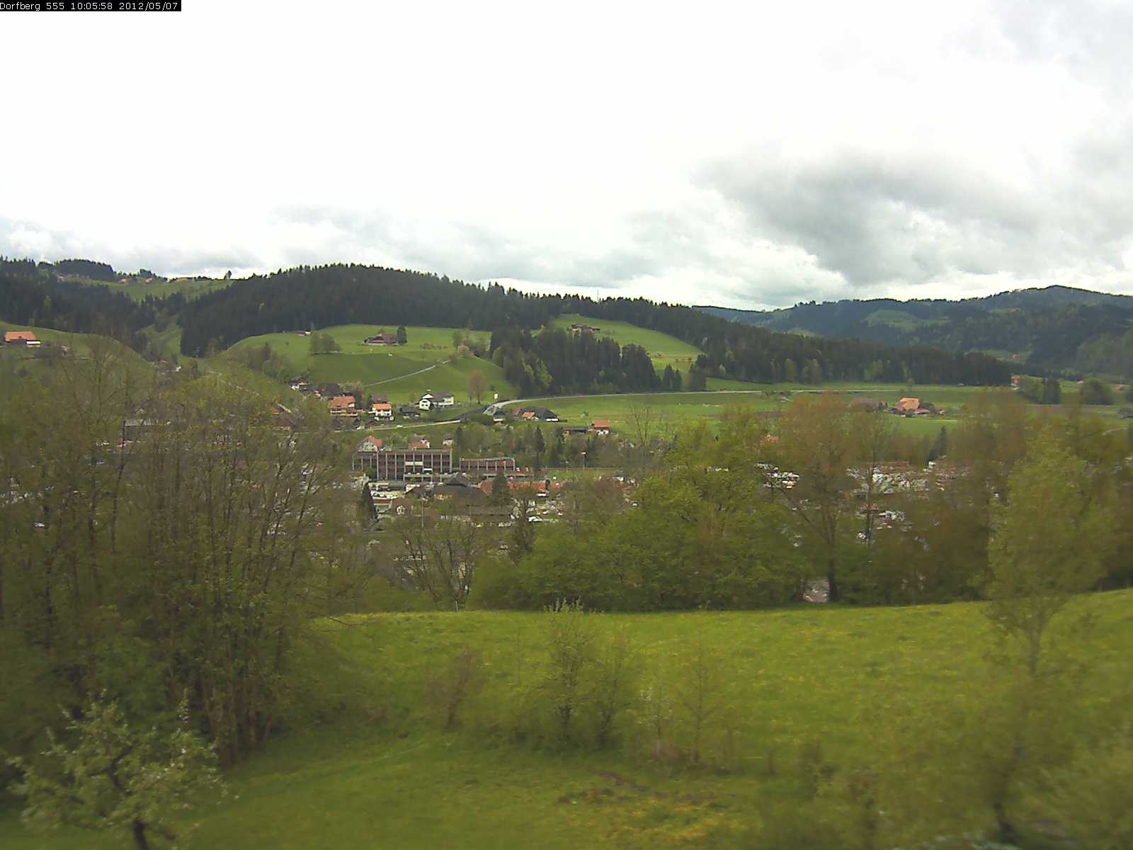 Webcam-Bild: Aussicht vom Dorfberg in Langnau 20120507-100600