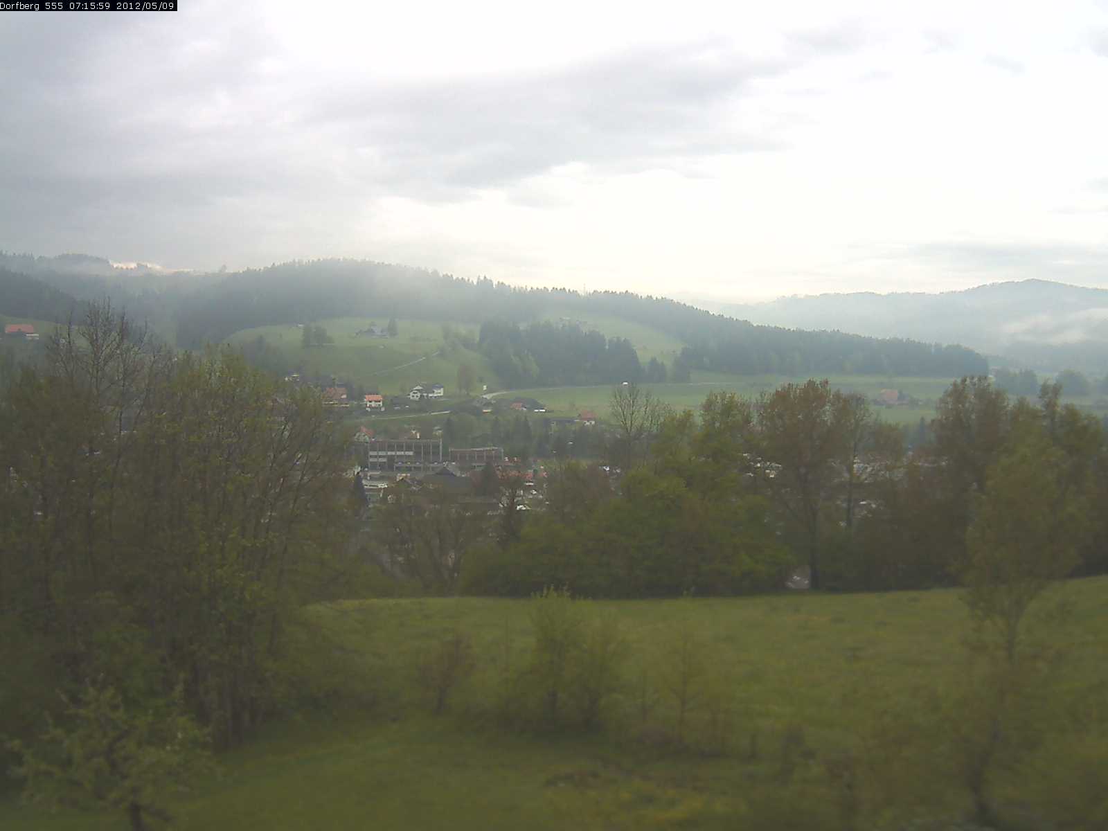 Webcam-Bild: Aussicht vom Dorfberg in Langnau 20120509-071600