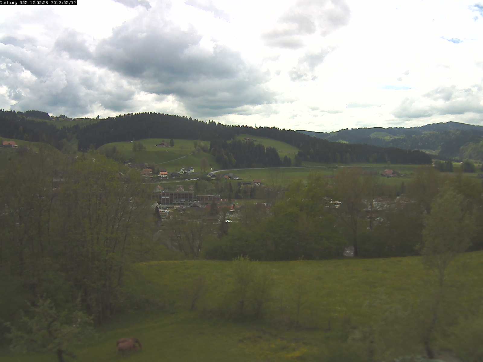 Webcam-Bild: Aussicht vom Dorfberg in Langnau 20120509-150600