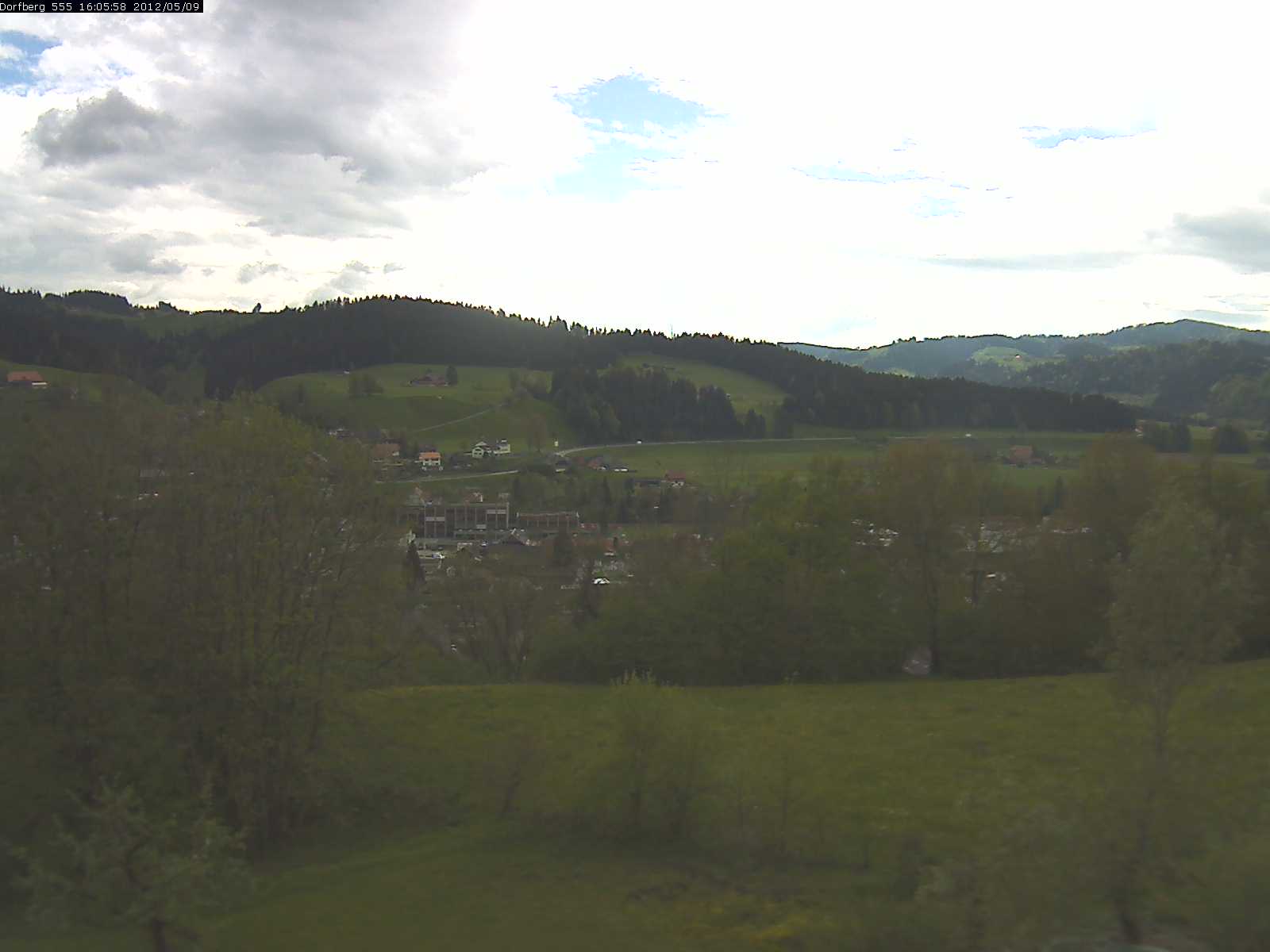 Webcam-Bild: Aussicht vom Dorfberg in Langnau 20120509-160600