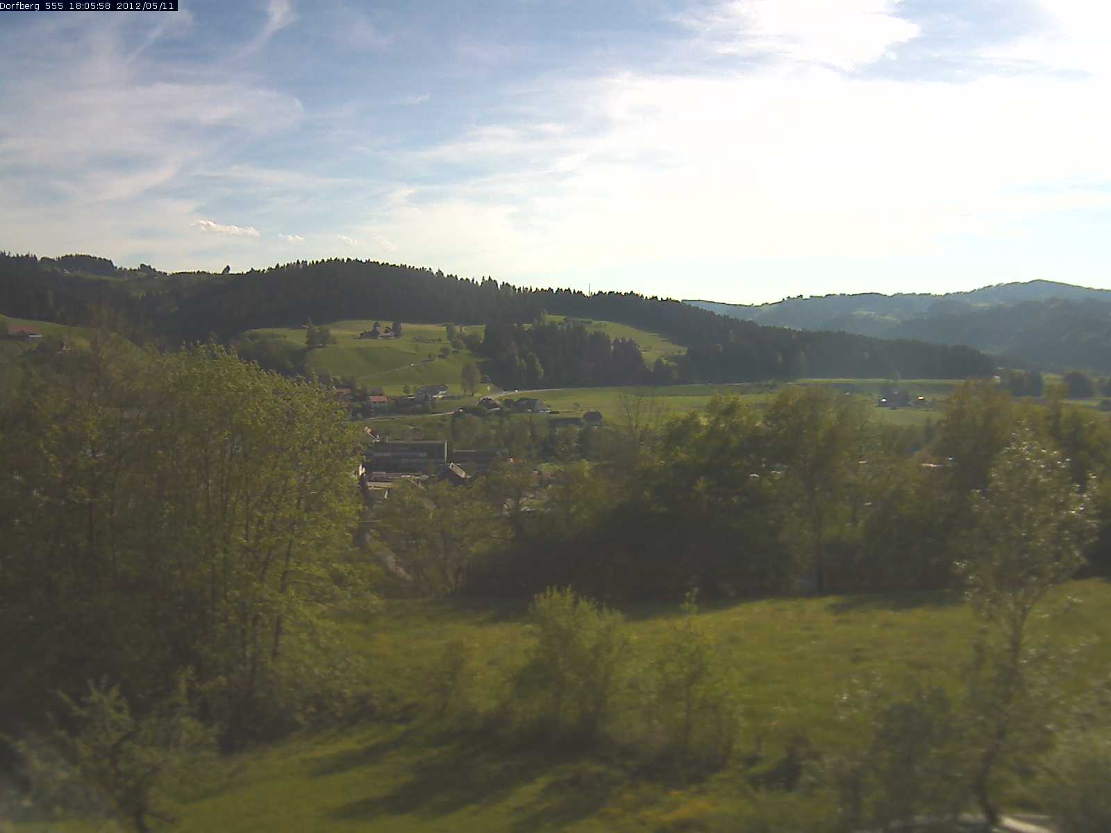 Webcam-Bild: Aussicht vom Dorfberg in Langnau 20120511-180600