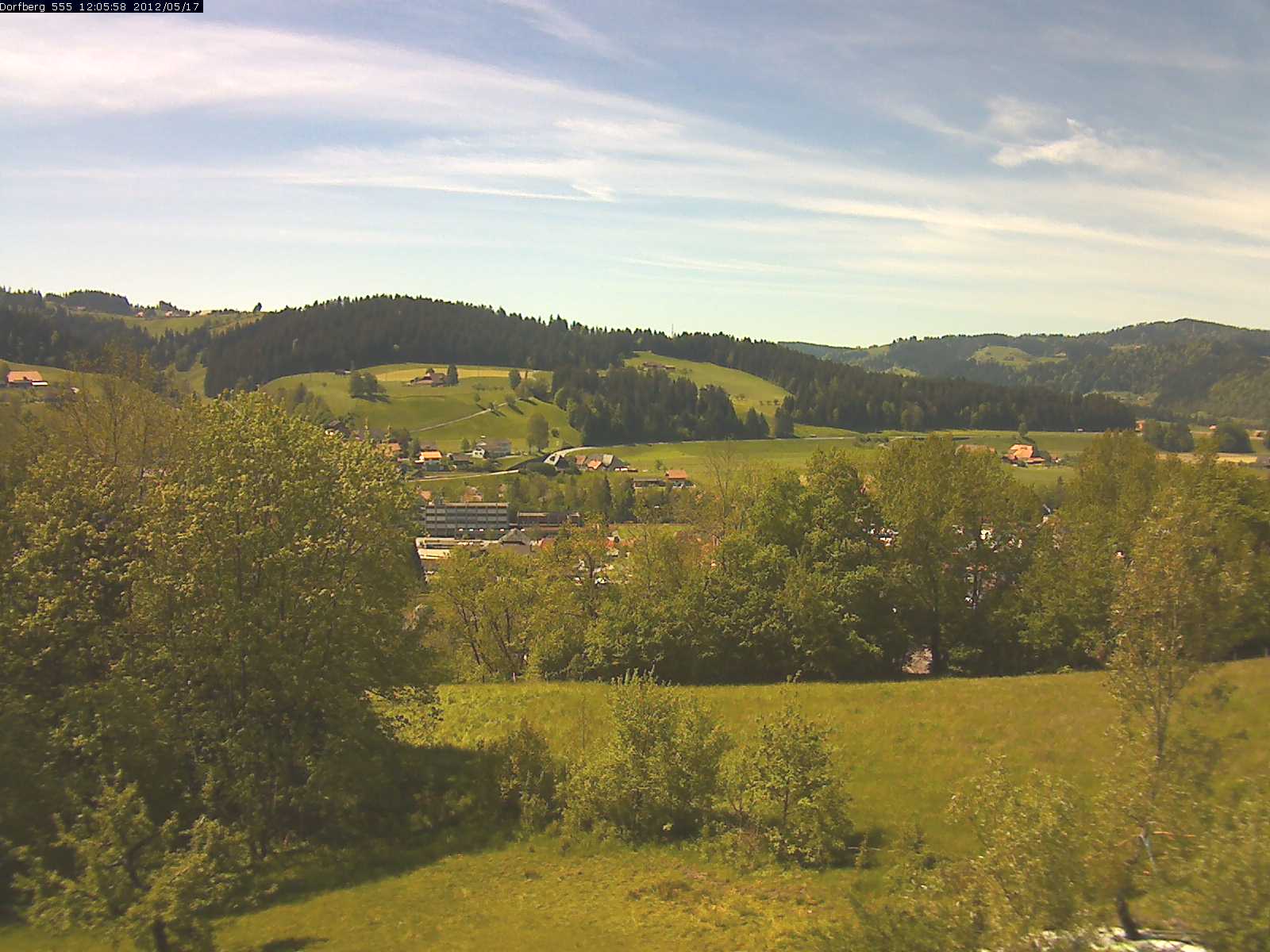 Webcam-Bild: Aussicht vom Dorfberg in Langnau 20120517-120600