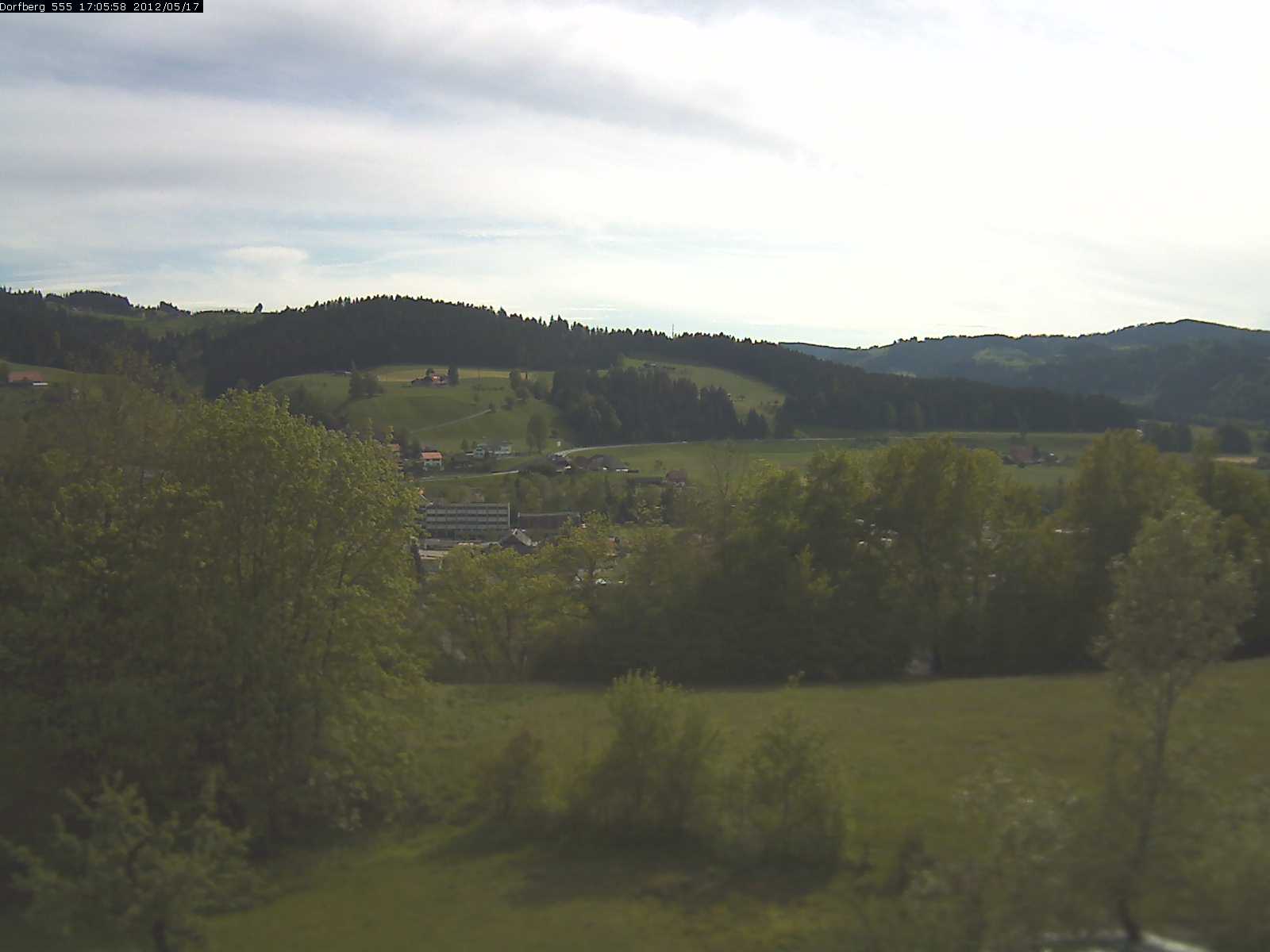 Webcam-Bild: Aussicht vom Dorfberg in Langnau 20120517-170600