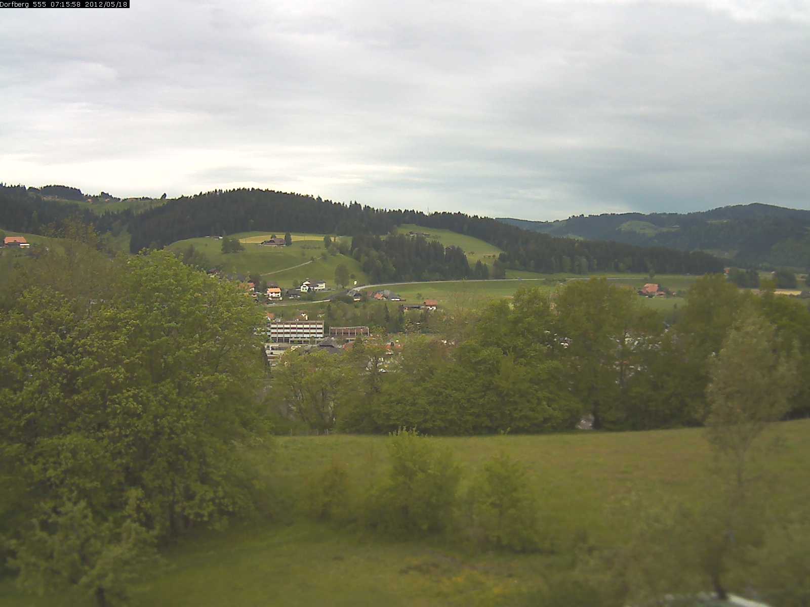 Webcam-Bild: Aussicht vom Dorfberg in Langnau 20120518-071600
