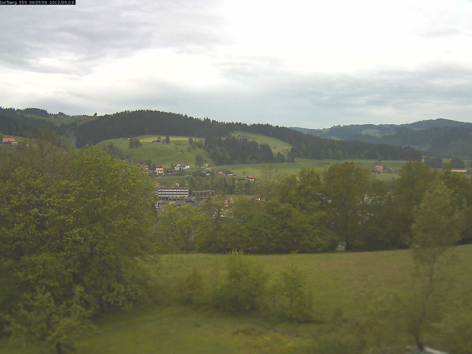 Webcam-Bild: Aussicht vom Dorfberg in Langnau 20120518-080600