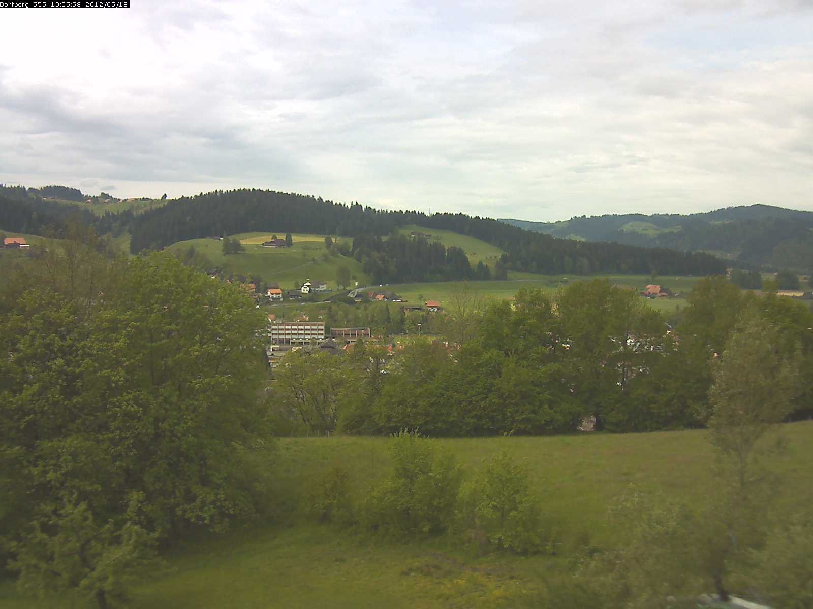 Webcam-Bild: Aussicht vom Dorfberg in Langnau 20120518-100600