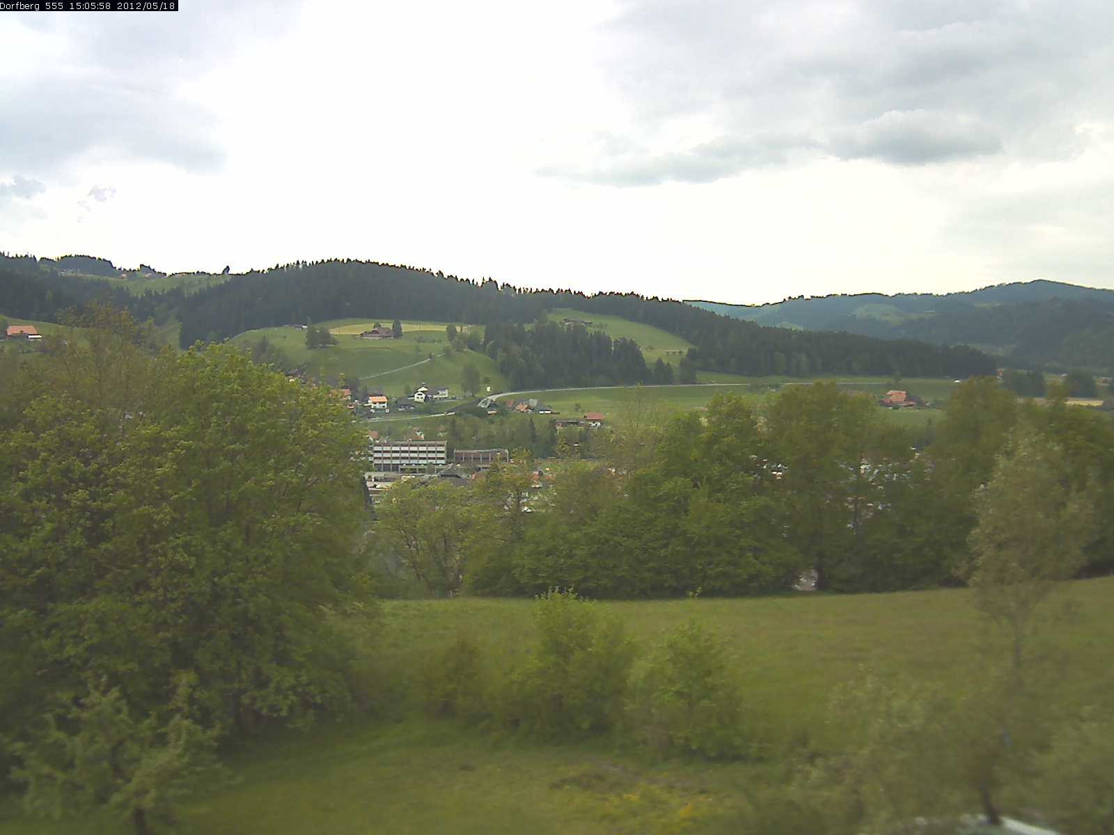 Webcam-Bild: Aussicht vom Dorfberg in Langnau 20120518-150600