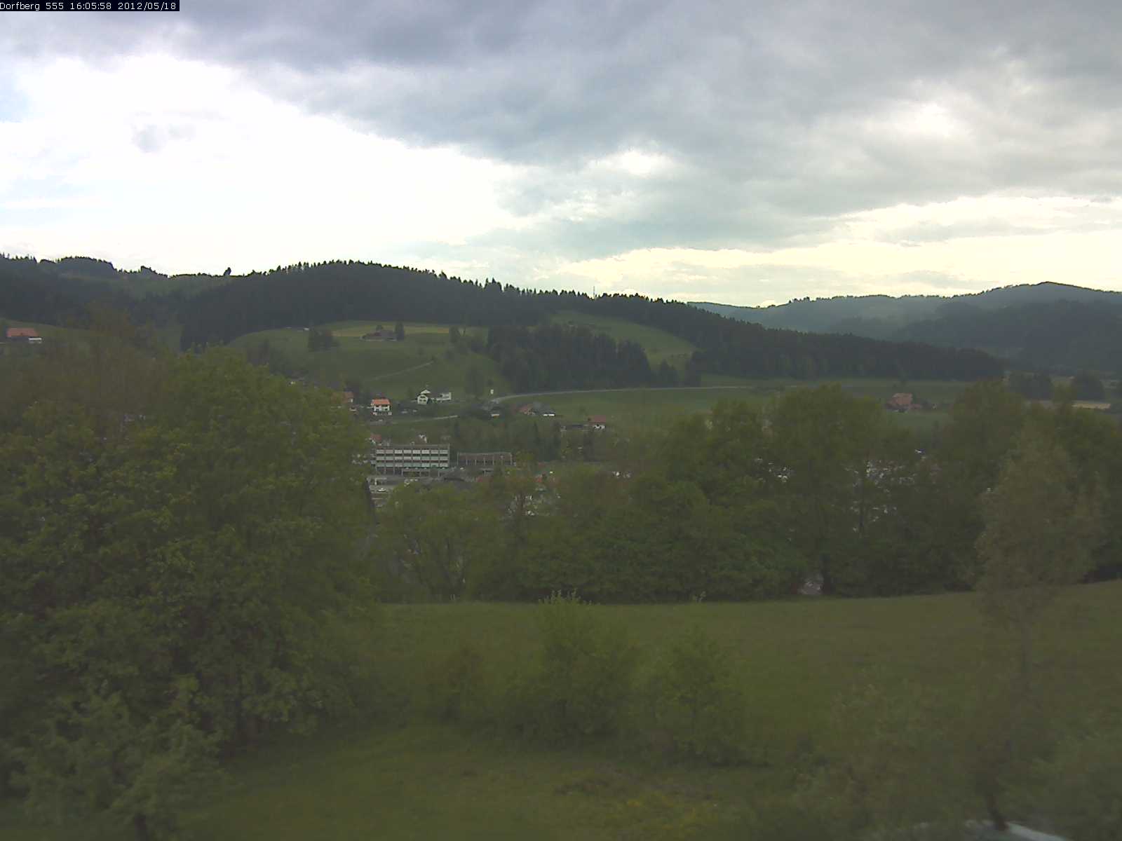 Webcam-Bild: Aussicht vom Dorfberg in Langnau 20120518-160600