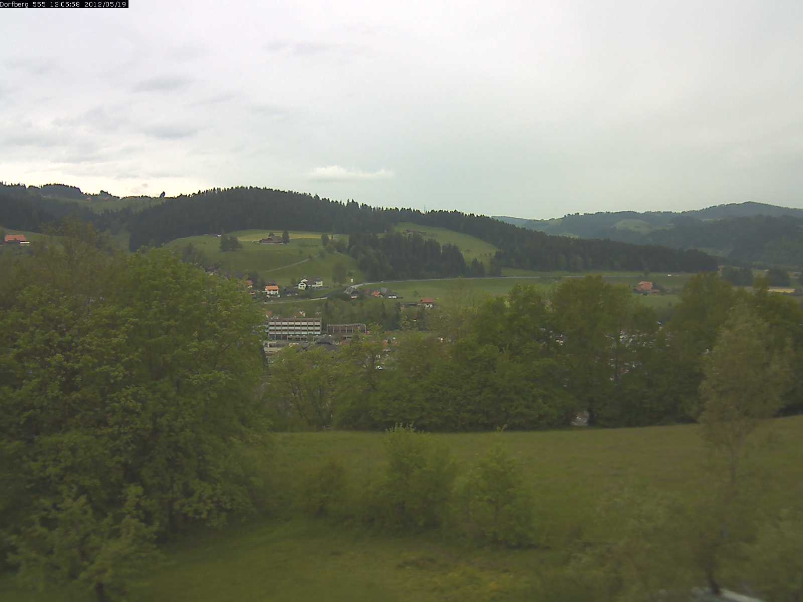 Webcam-Bild: Aussicht vom Dorfberg in Langnau 20120519-120600