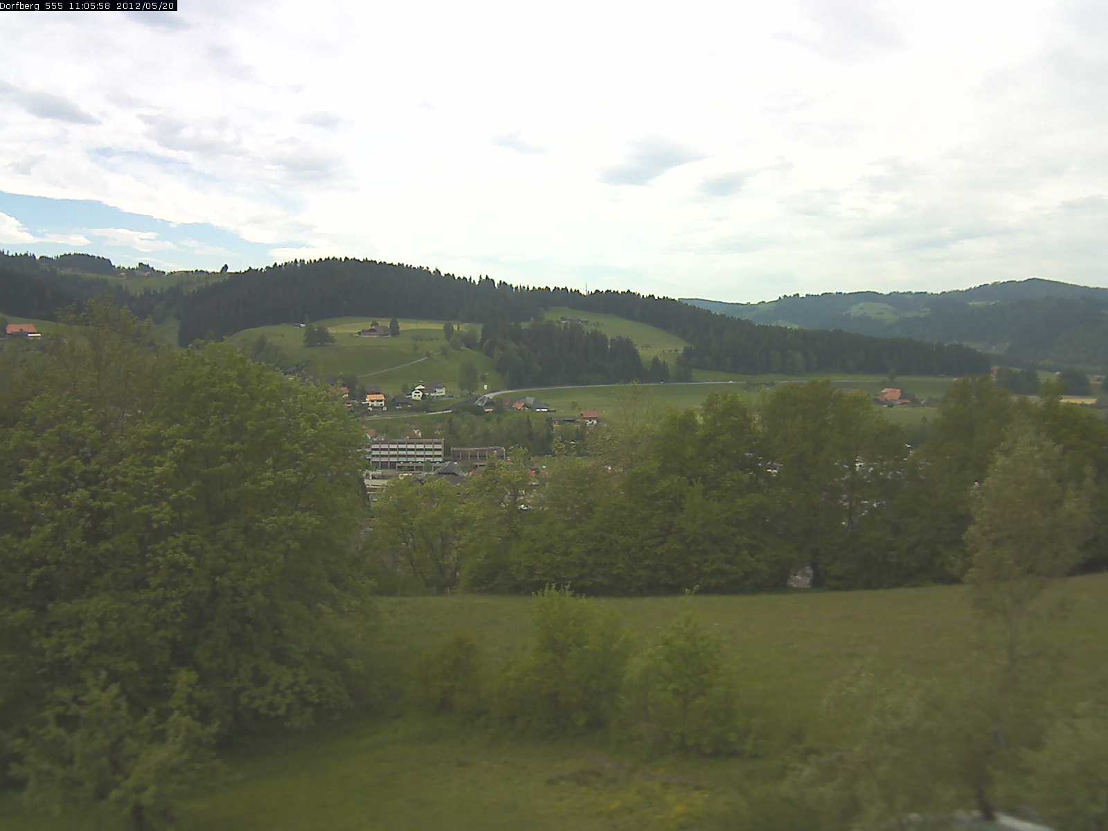 Webcam-Bild: Aussicht vom Dorfberg in Langnau 20120520-110600