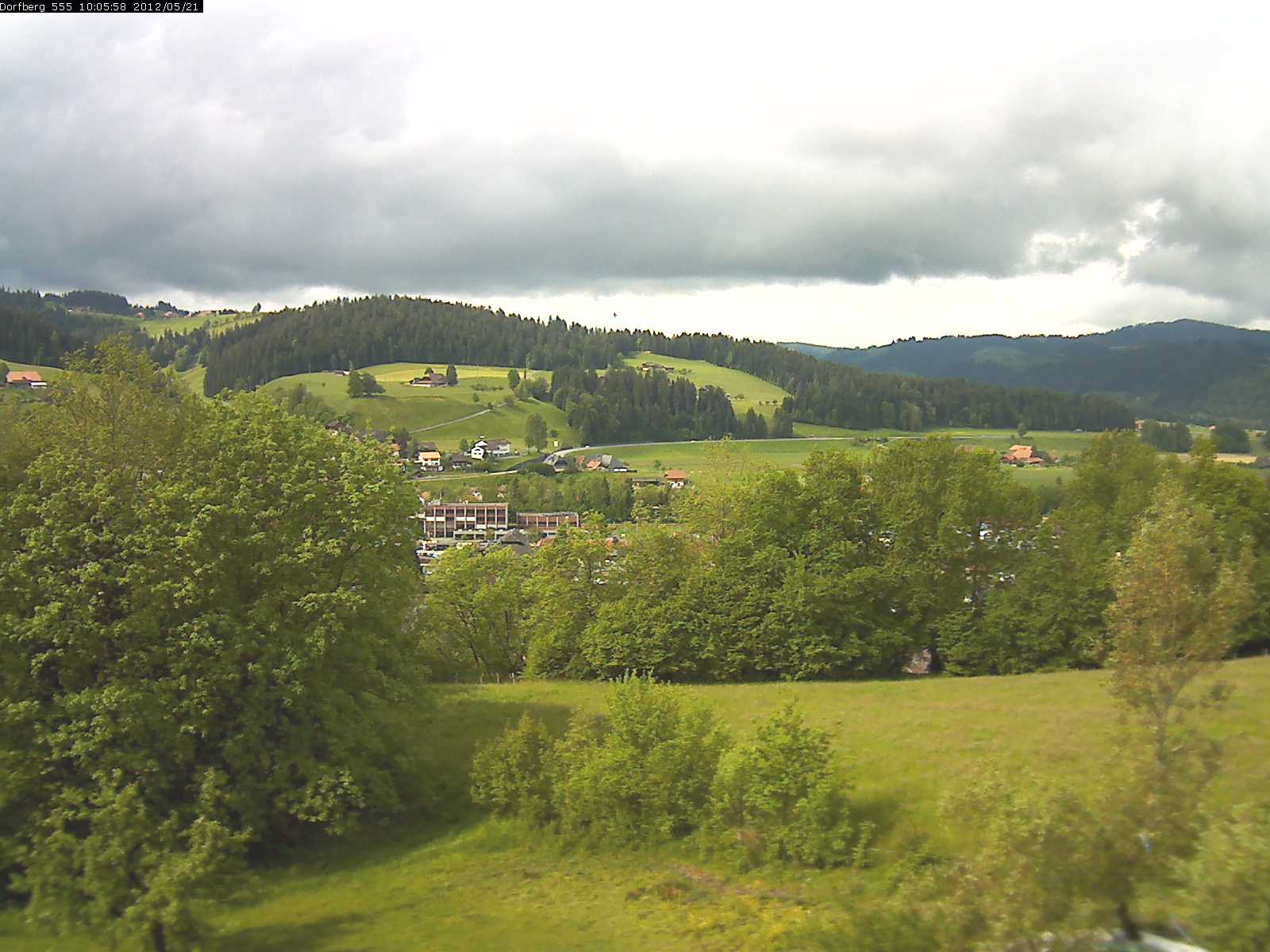 Webcam-Bild: Aussicht vom Dorfberg in Langnau 20120521-100600