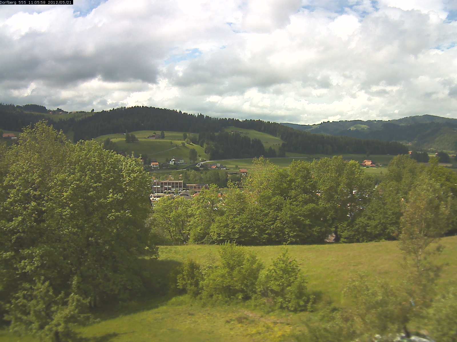 Webcam-Bild: Aussicht vom Dorfberg in Langnau 20120521-110600