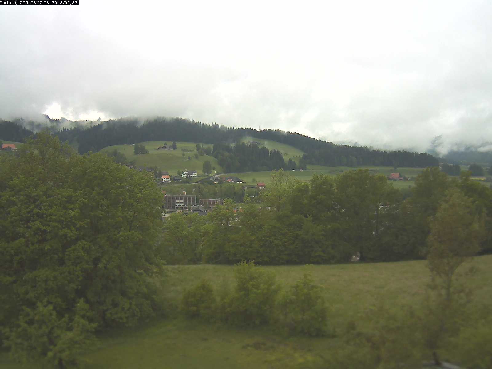 Webcam-Bild: Aussicht vom Dorfberg in Langnau 20120523-080600