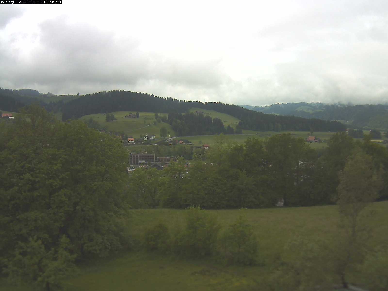 Webcam-Bild: Aussicht vom Dorfberg in Langnau 20120523-110600