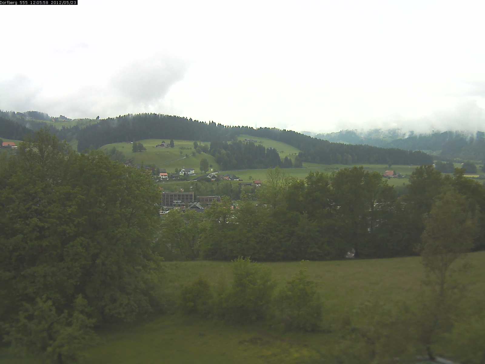 Webcam-Bild: Aussicht vom Dorfberg in Langnau 20120523-120600