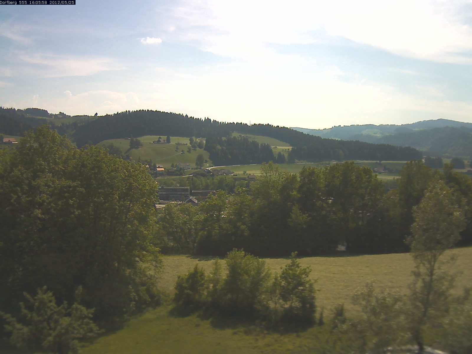 Webcam-Bild: Aussicht vom Dorfberg in Langnau 20120525-160600
