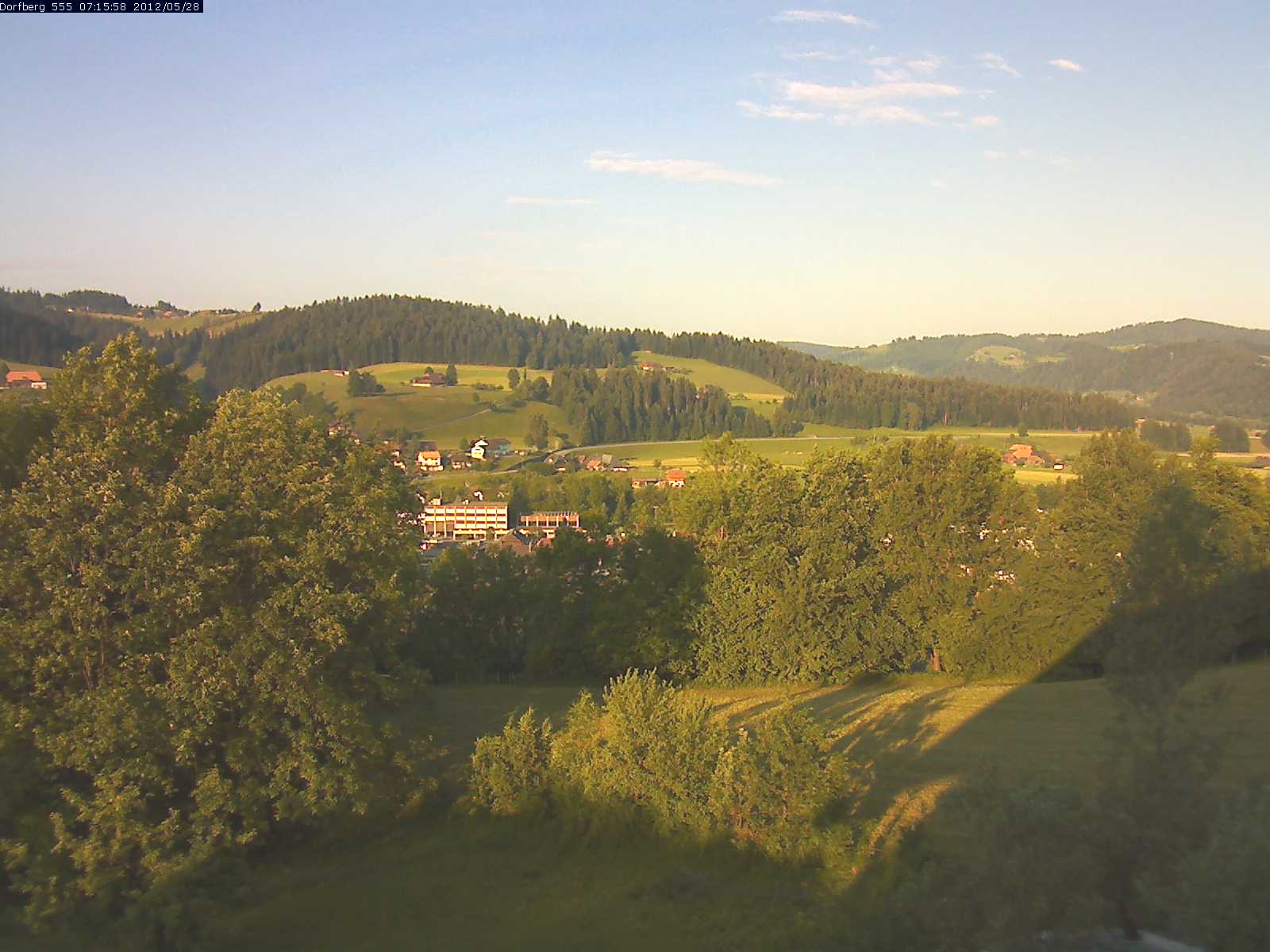 Webcam-Bild: Aussicht vom Dorfberg in Langnau 20120528-071600