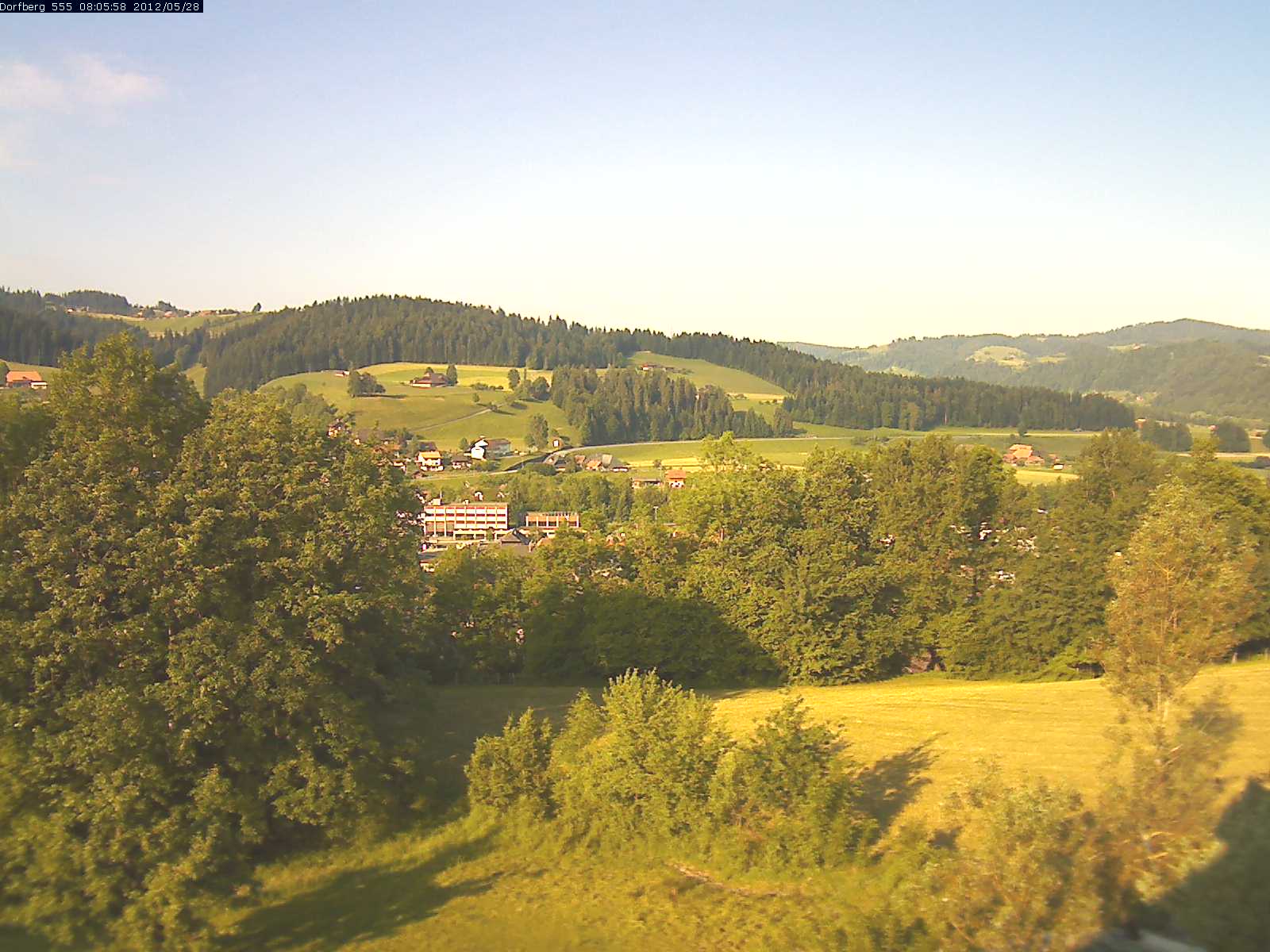Webcam-Bild: Aussicht vom Dorfberg in Langnau 20120528-080600