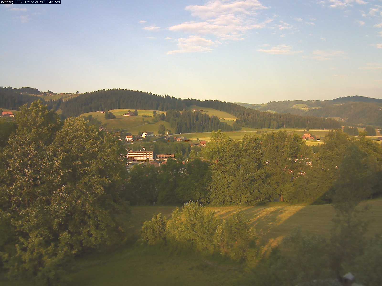 Webcam-Bild: Aussicht vom Dorfberg in Langnau 20120529-071600