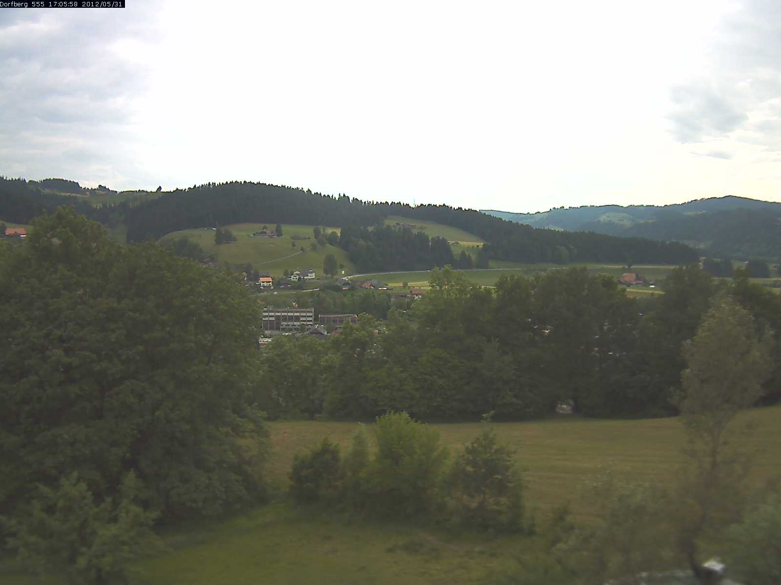 Webcam-Bild: Aussicht vom Dorfberg in Langnau 20120531-170600