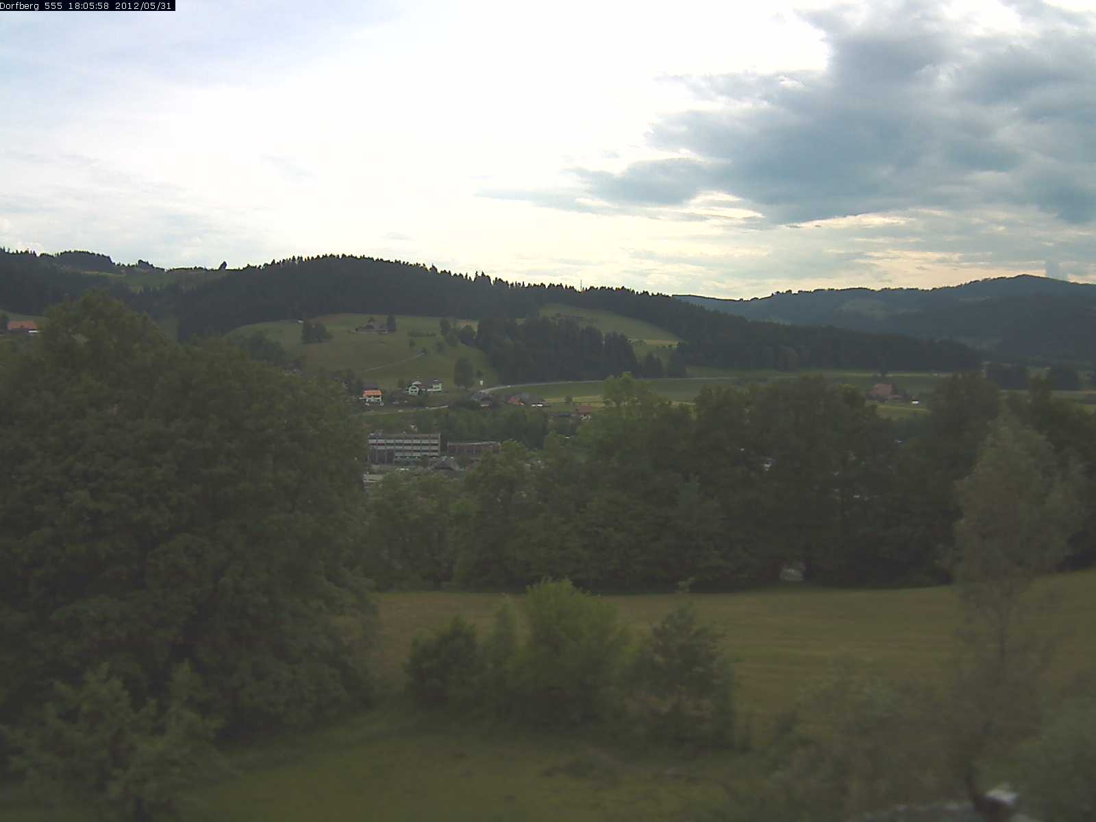 Webcam-Bild: Aussicht vom Dorfberg in Langnau 20120531-180600