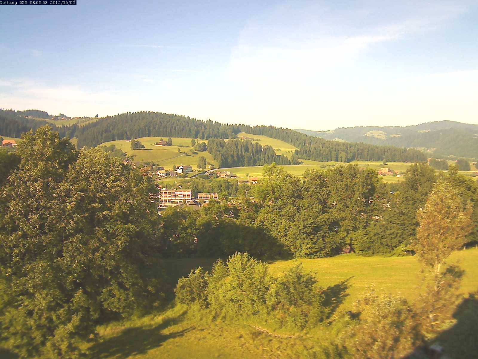 Webcam-Bild: Aussicht vom Dorfberg in Langnau 20120602-080600