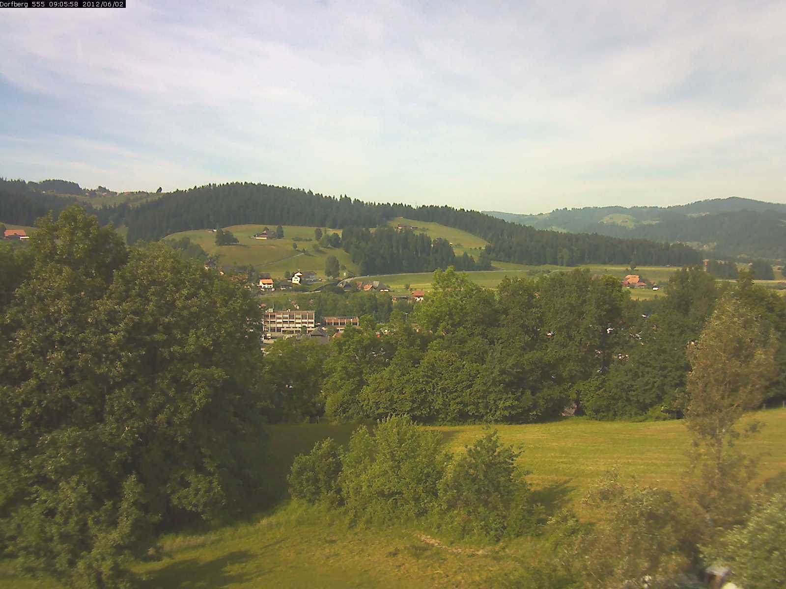 Webcam-Bild: Aussicht vom Dorfberg in Langnau 20120602-090600