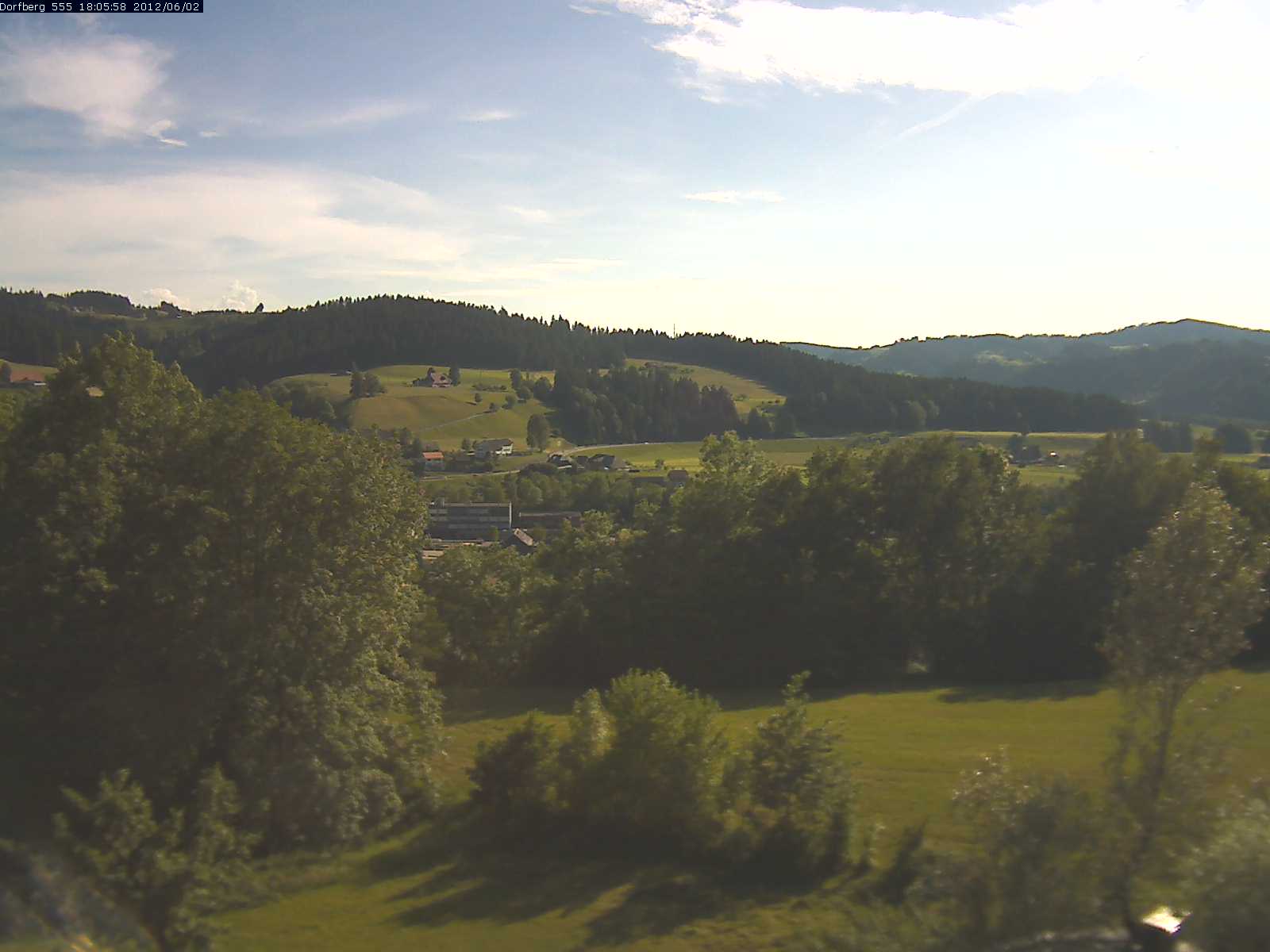 Webcam-Bild: Aussicht vom Dorfberg in Langnau 20120602-180600