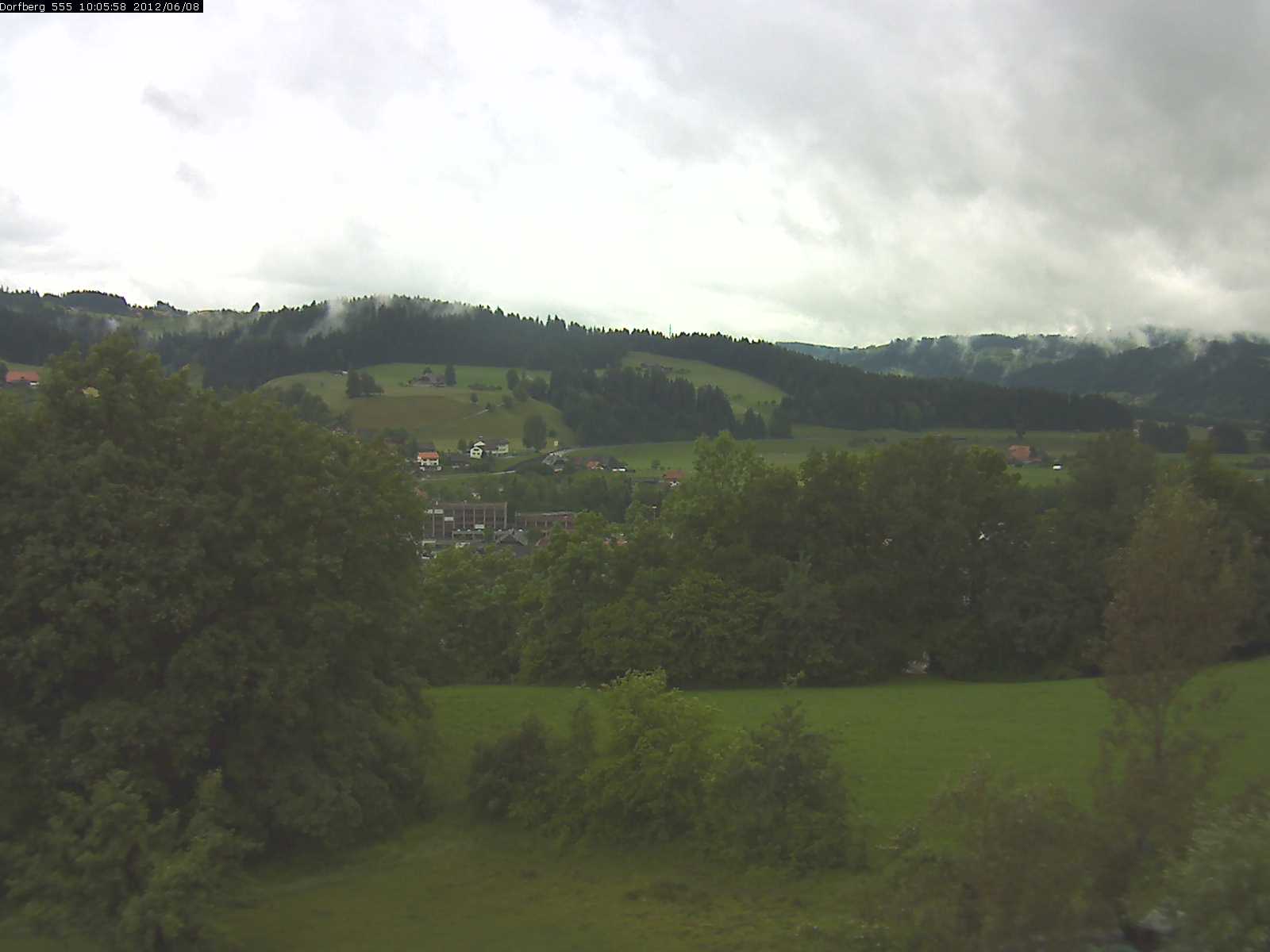 Webcam-Bild: Aussicht vom Dorfberg in Langnau 20120608-100600