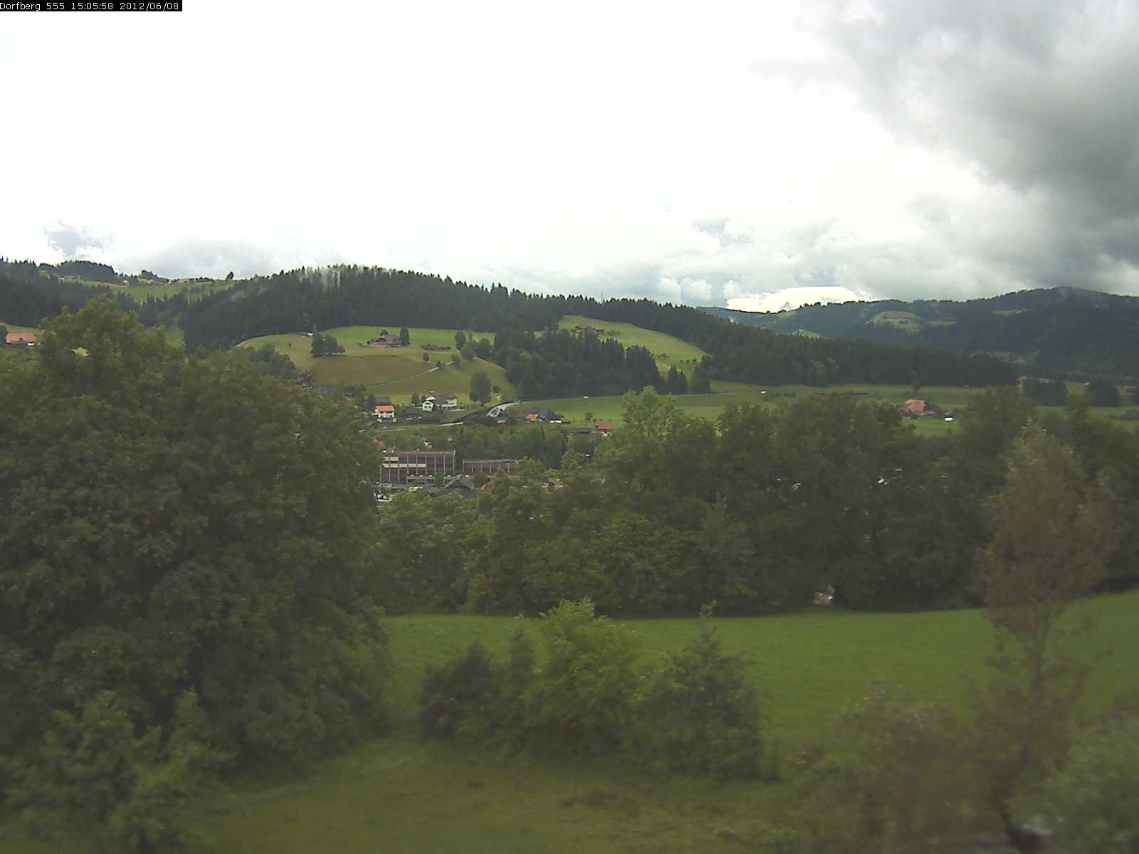 Webcam-Bild: Aussicht vom Dorfberg in Langnau 20120608-150600