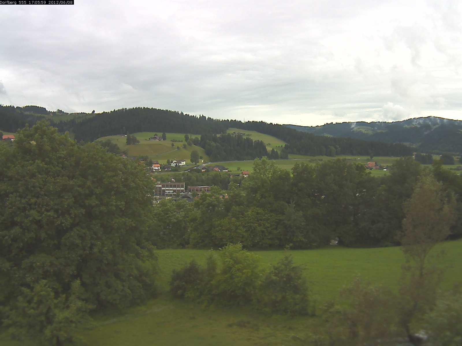 Webcam-Bild: Aussicht vom Dorfberg in Langnau 20120608-170600