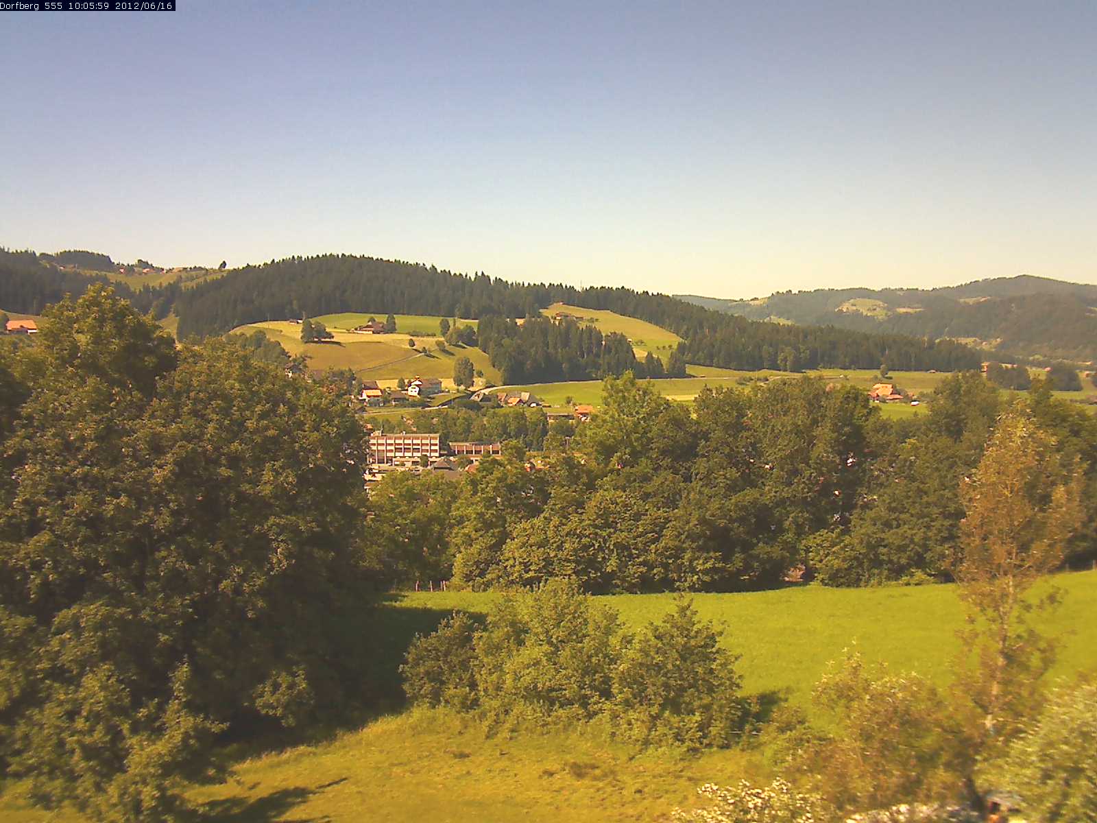 Webcam-Bild: Aussicht vom Dorfberg in Langnau 20120616-100600