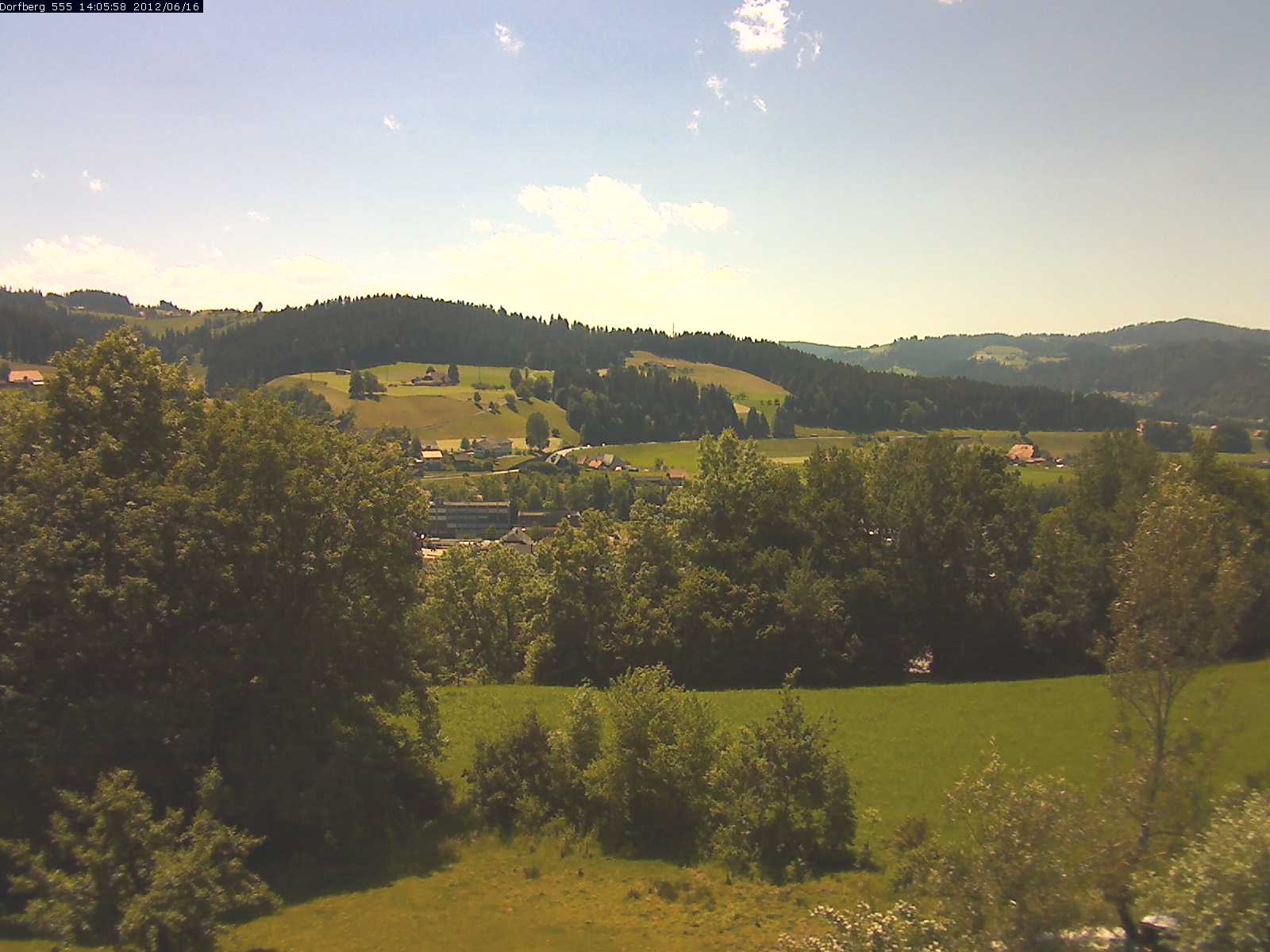 Webcam-Bild: Aussicht vom Dorfberg in Langnau 20120616-140600