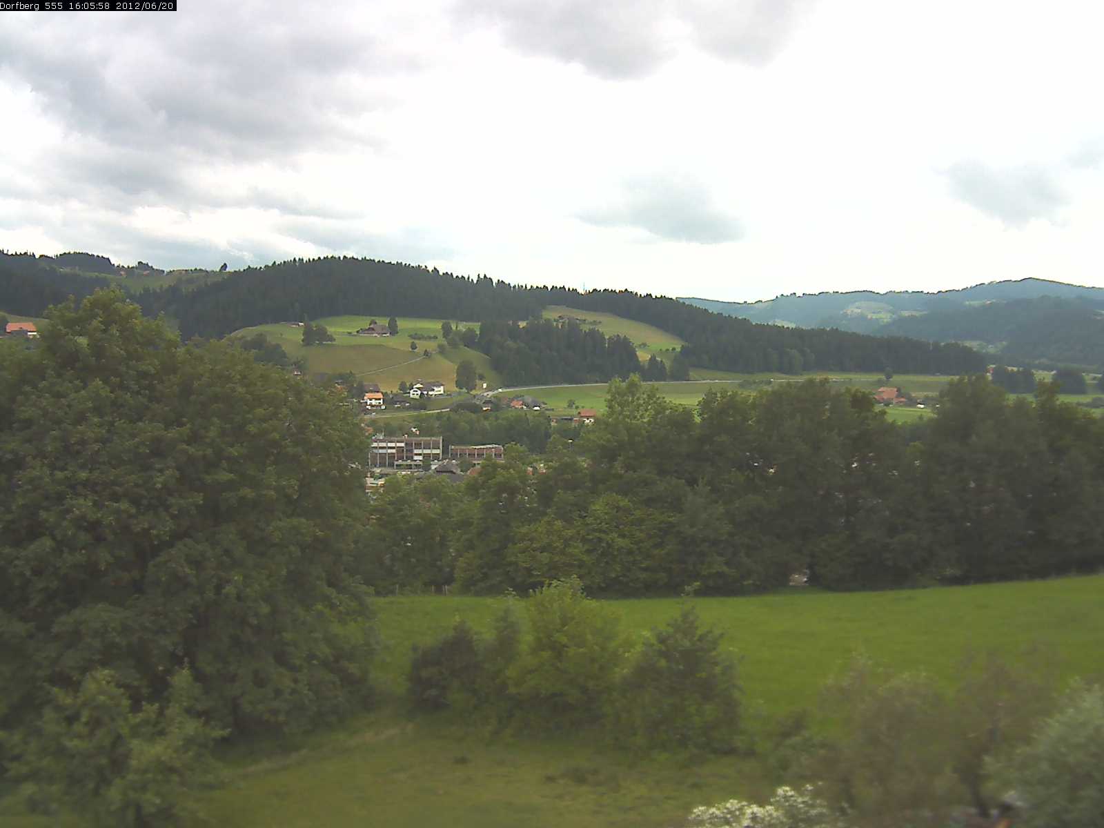 Webcam-Bild: Aussicht vom Dorfberg in Langnau 20120620-160600