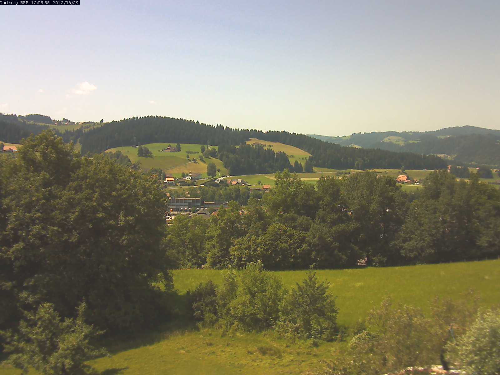 Webcam-Bild: Aussicht vom Dorfberg in Langnau 20120629-120600