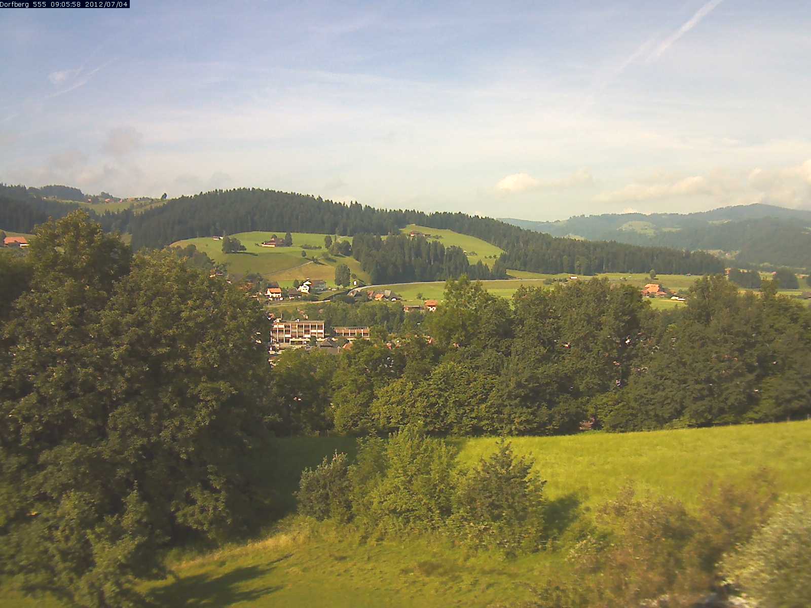 Webcam-Bild: Aussicht vom Dorfberg in Langnau 20120704-090600