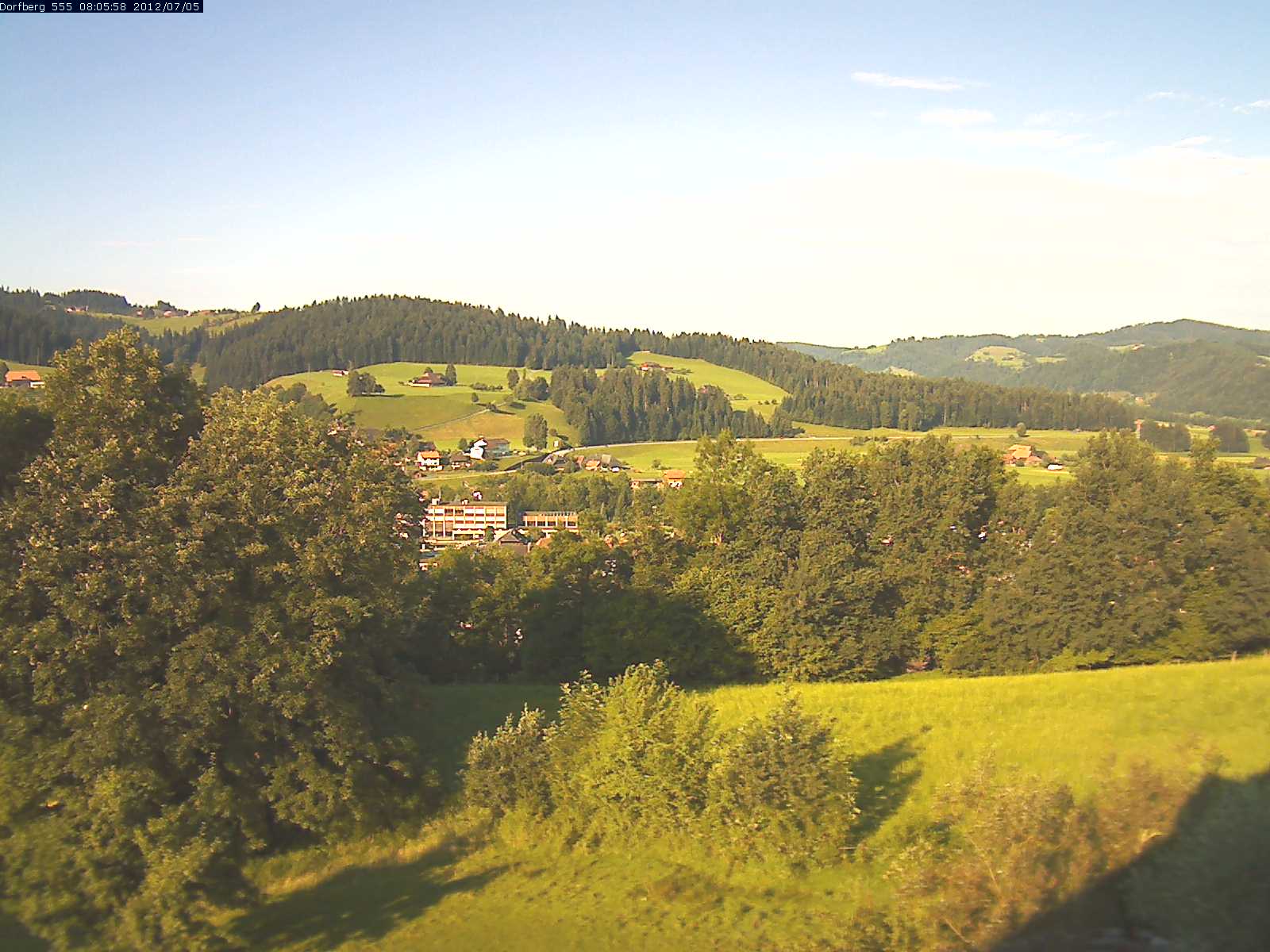 Webcam-Bild: Aussicht vom Dorfberg in Langnau 20120705-080600