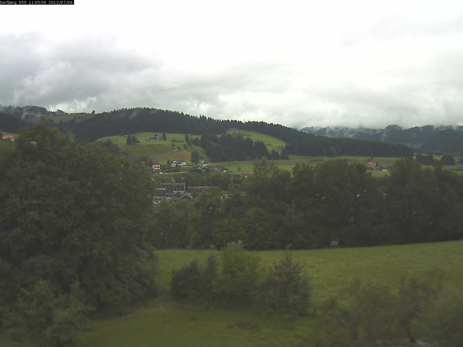 Webcam-Bild: Aussicht vom Dorfberg in Langnau 20120706-110600