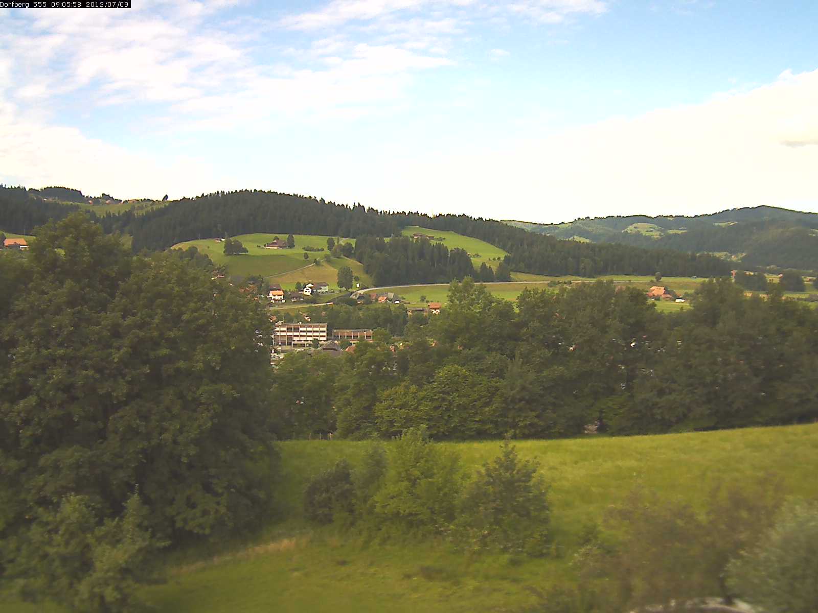 Webcam-Bild: Aussicht vom Dorfberg in Langnau 20120709-090600
