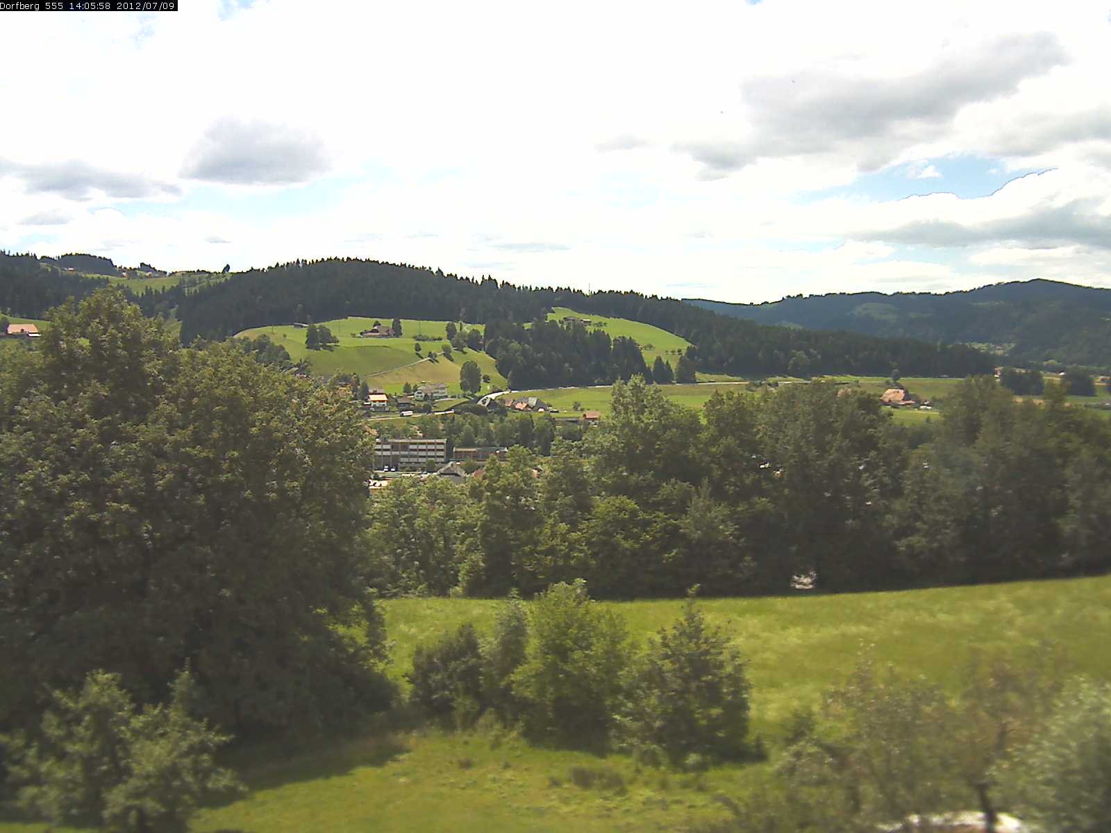 Webcam-Bild: Aussicht vom Dorfberg in Langnau 20120709-140600