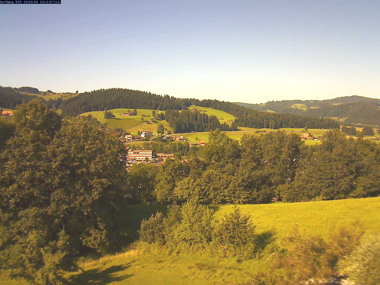Webcam-Bild: Aussicht vom Dorfberg in Langnau 20120710-090600