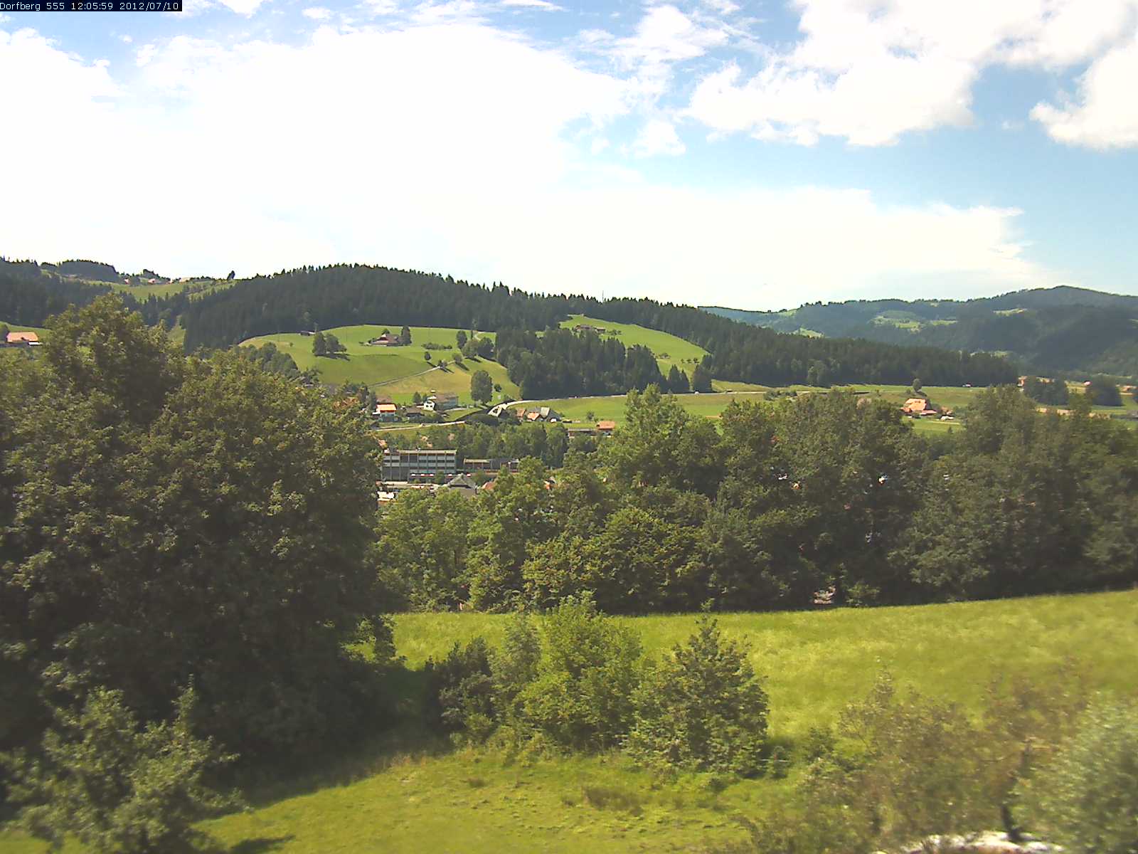 Webcam-Bild: Aussicht vom Dorfberg in Langnau 20120710-120600