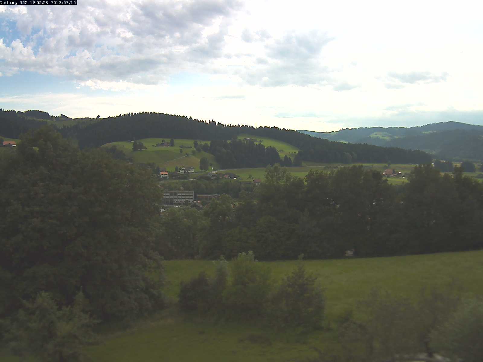 Webcam-Bild: Aussicht vom Dorfberg in Langnau 20120710-180600