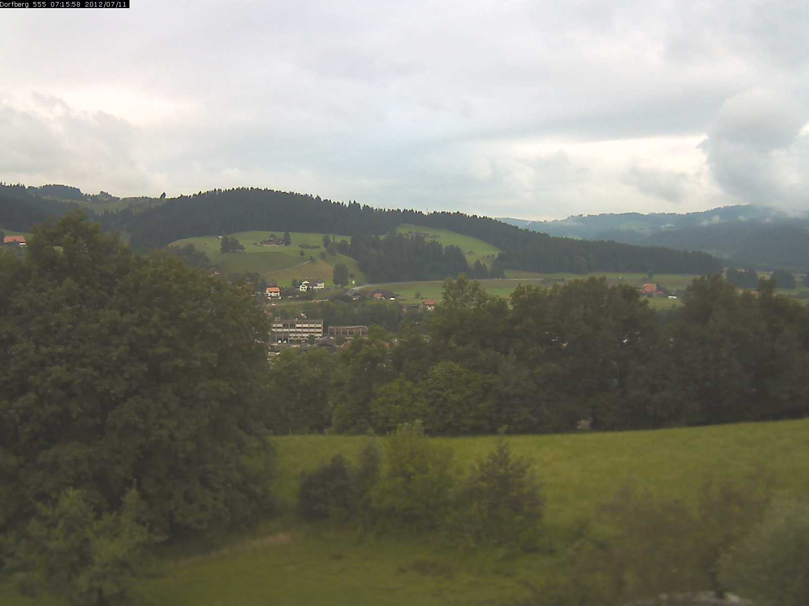 Webcam-Bild: Aussicht vom Dorfberg in Langnau 20120711-071600