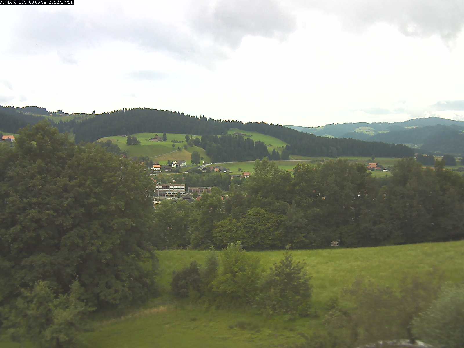Webcam-Bild: Aussicht vom Dorfberg in Langnau 20120711-090600