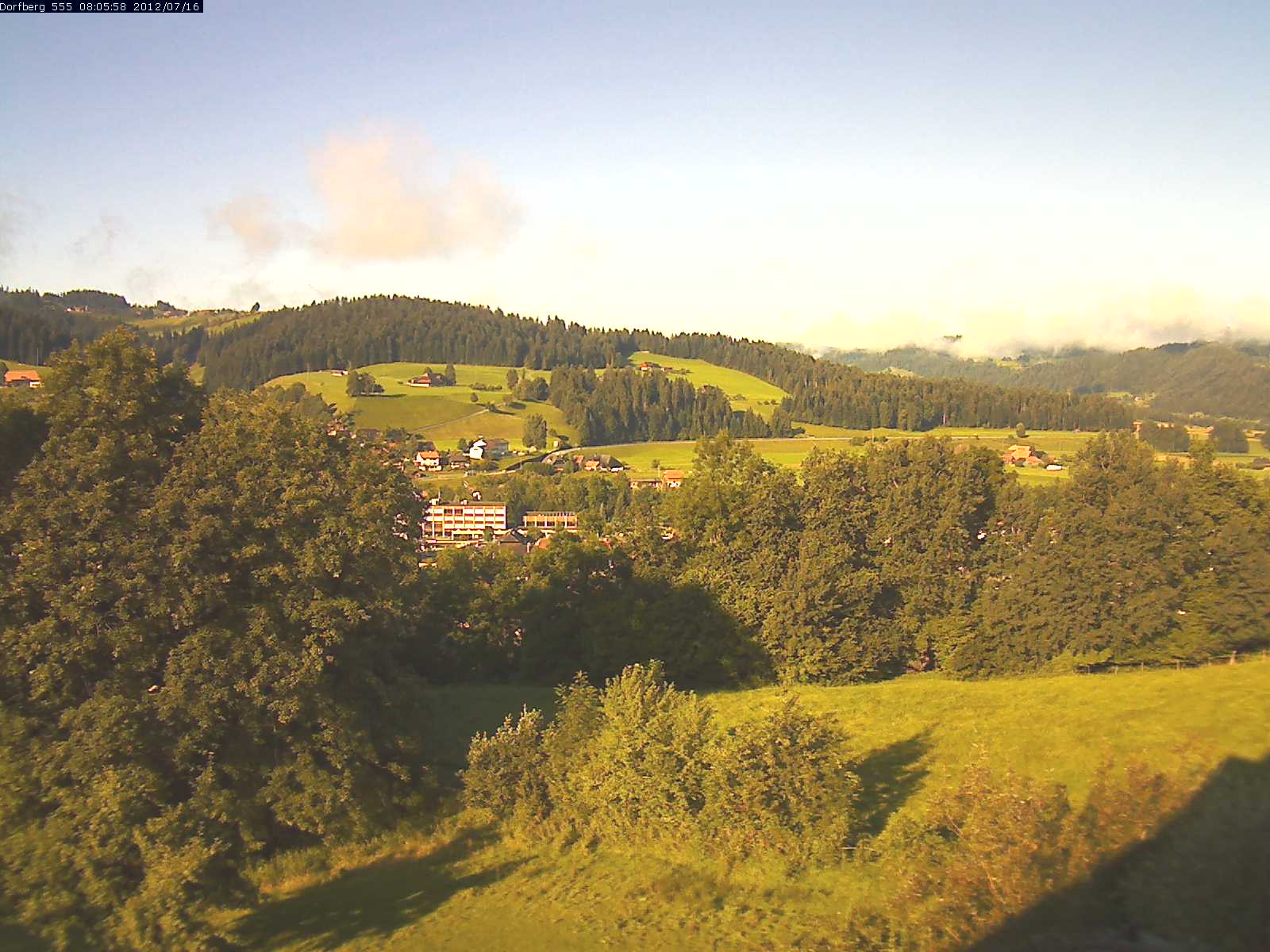 Webcam-Bild: Aussicht vom Dorfberg in Langnau 20120716-080600