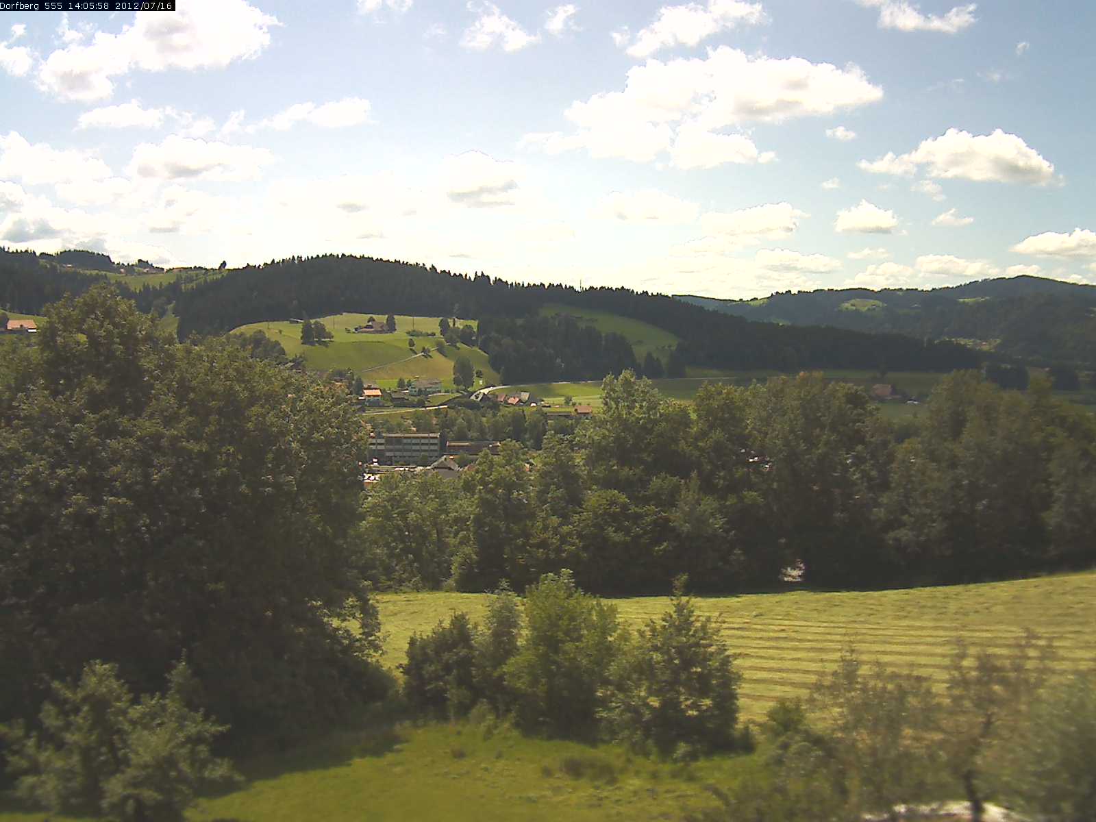 Webcam-Bild: Aussicht vom Dorfberg in Langnau 20120716-140600