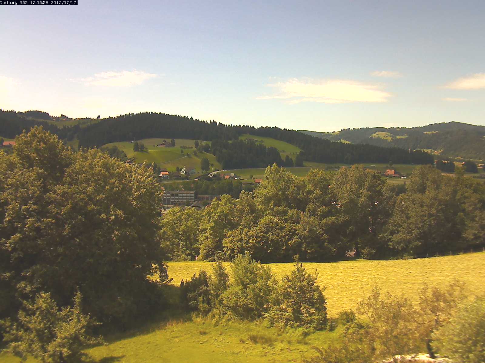Webcam-Bild: Aussicht vom Dorfberg in Langnau 20120717-120600